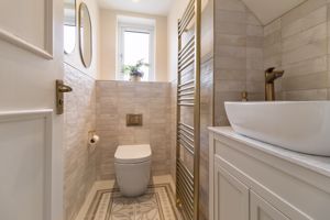 Guest WC- click for photo gallery